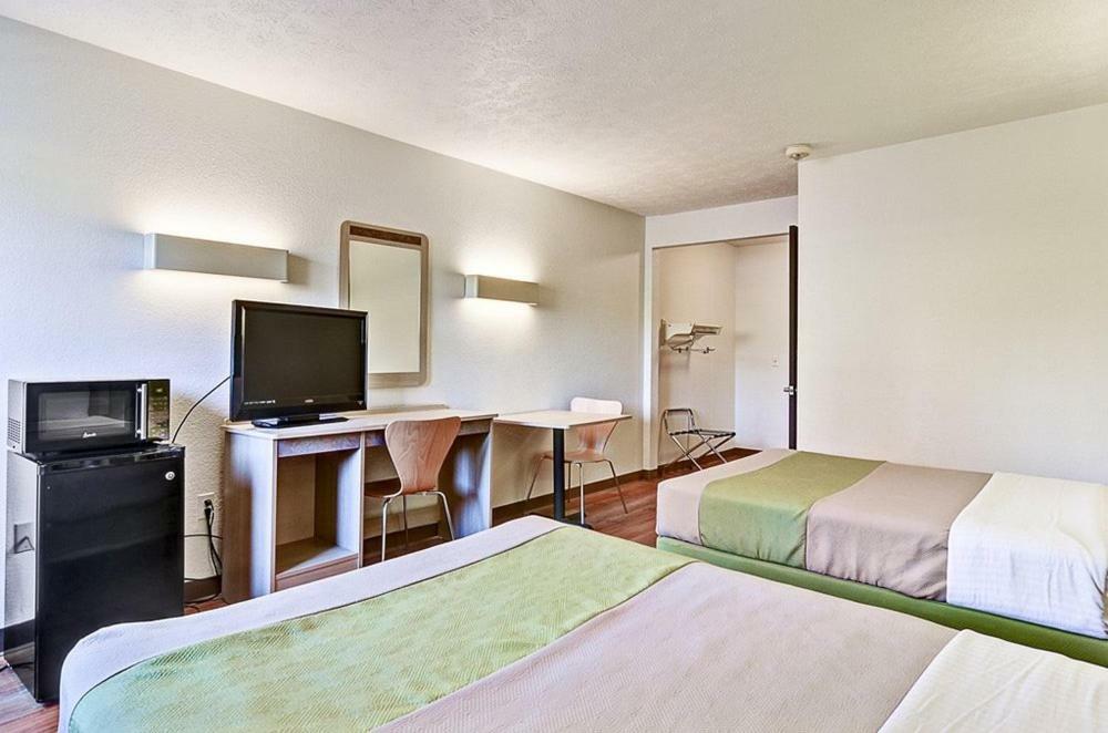 Economy Inn Pittsburgh Airport Moon Township Buitenkant foto